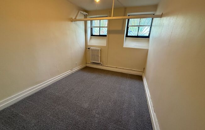 1 bed, 1 bath, $975, Unit 3