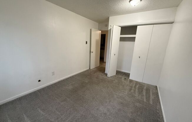 2 beds, 1 bath, 800 sqft, $800, Unit Apt #109