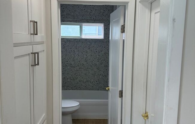 1 bed, 1 bath, 710 sqft, $2,395, Unit 242