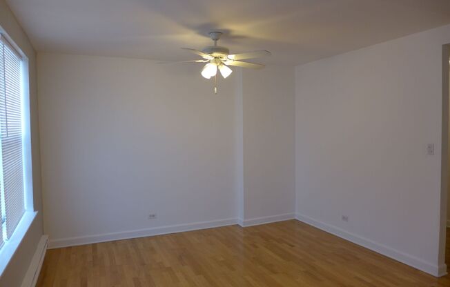 808-12 W Junior Terrace
