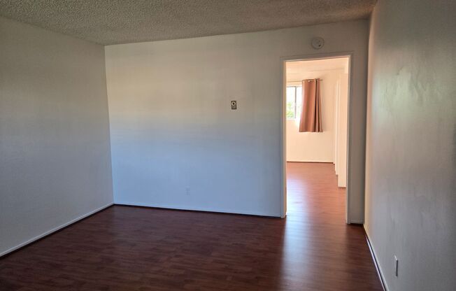 Spacious 1 Bedroom in Welcoming Apartment Complex