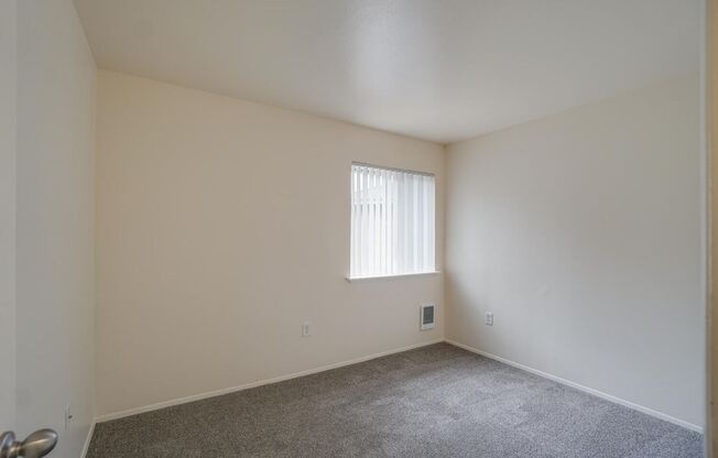 2 beds, 2 baths, 839 sqft, $1,845, Unit 25*