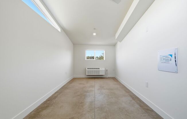 Studio, 1 bath, 296 sqft, $1,746, Unit 203-A