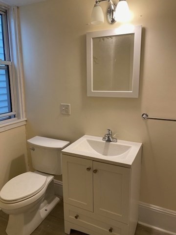 841 E 2 ST