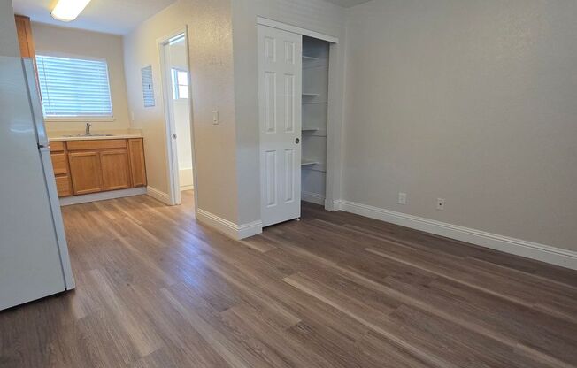 Studio, 1 bath, 270 sqft, $1,045, Unit D213