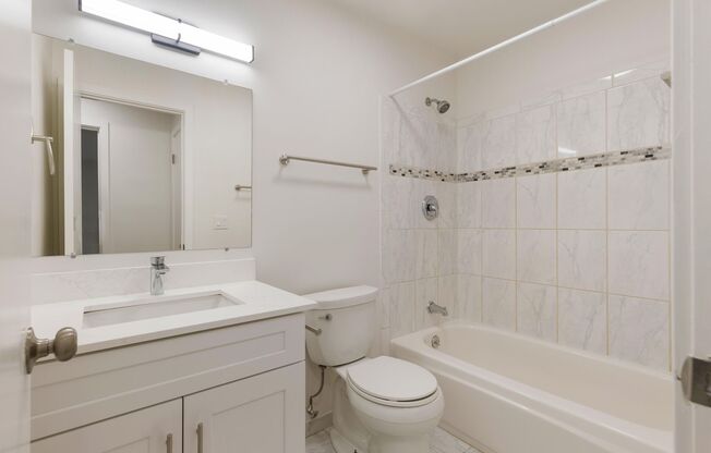 1 bed, 1 bath, 783 sqft, $2,270, Unit 108