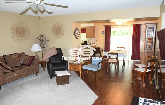 10005 W PLEASANT VLY RD