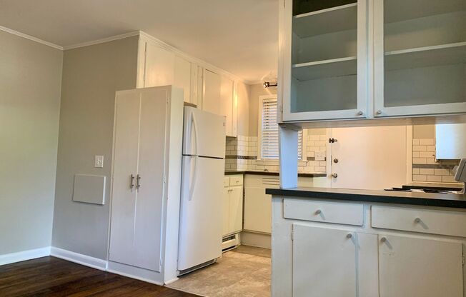 1 bed, 1 bath, 500 sqft, $995, Unit Unit B