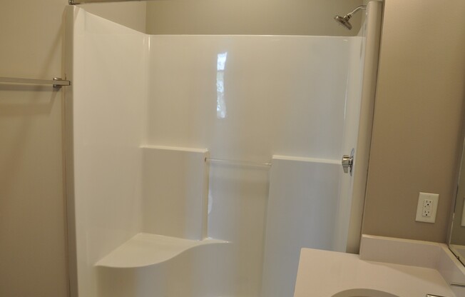 2 beds, 1 bath, 1,000 sqft, $2,240, Unit 407