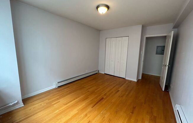 1 bed, 1 bath, 700 sqft, $1,950, Unit 418-1501