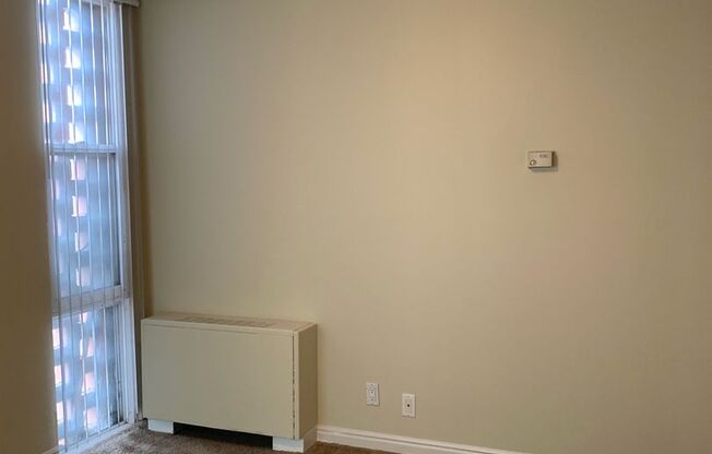 1 bed, 1 bath, 780 sqft, $1,130, Unit 606