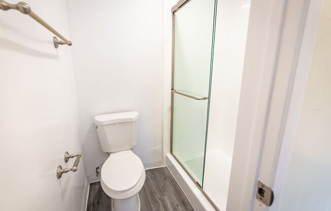 3 beds, 2 baths, 1,195 sqft, $3,498, Unit 401
