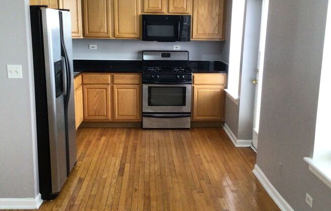 2 beds, 1.5 baths, $1,860, Unit 7028-G3