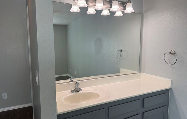 1 bed, 1 bath, 650 sqft, $2,275, Unit 1601Q