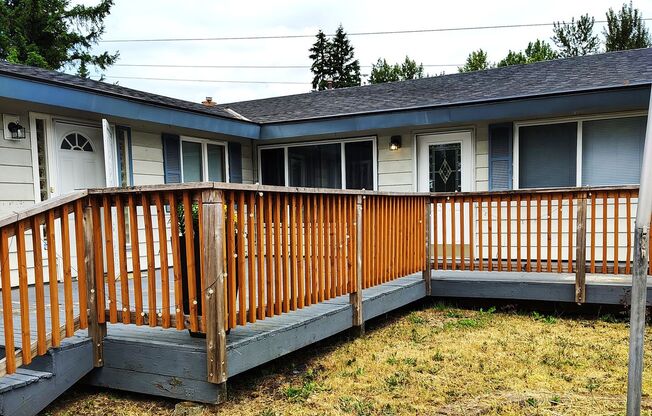 ******* FANTASTIC RAMBLER in friendly neighborhood *******