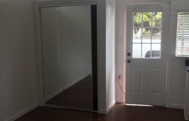 Small Ventura Foothills studio apartment - Utilities included $1600