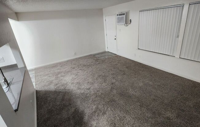 1 bed, 1 bath, 750 sqft, $1,450, Unit 14