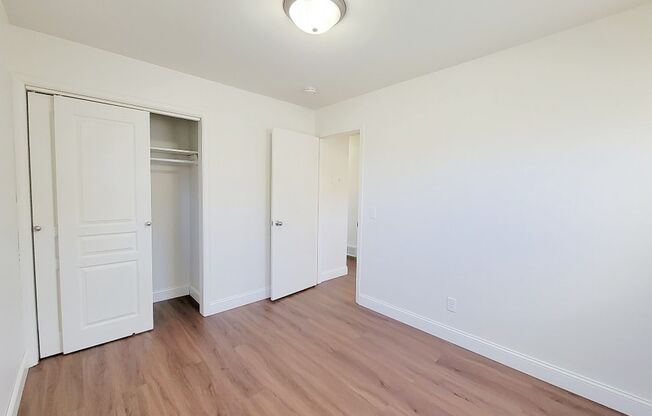 2 beds, 1 bath, 850 sqft, $1,349, Unit 5822-1 Balsam