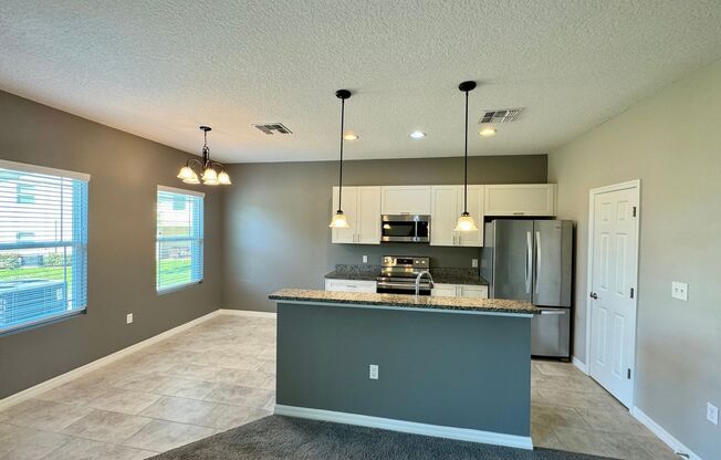 Move in ready 3/2 New Construction Townhouse with Garage!!!