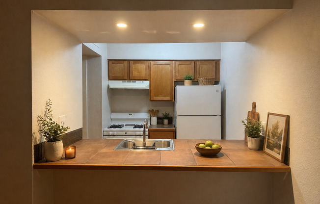 1 bed, 1 bath, 700 sqft, $1,054, Unit ELP2200-103
