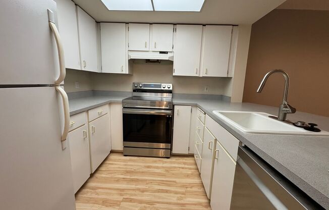 1 bed, 1 bath, $1,795, Unit # 137