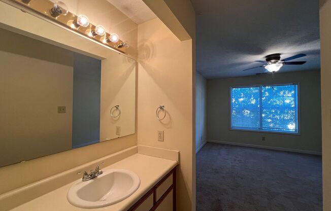 2 beds, 2 baths, $1,030