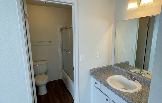 1 bed, 1 bath, 600 sqft, $1,175, Unit 14