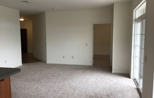 2 beds, 2 baths, 1,075 sqft, $1,550, Unit SU40326