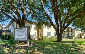 Upgraded Apartments In Arlington Heights!