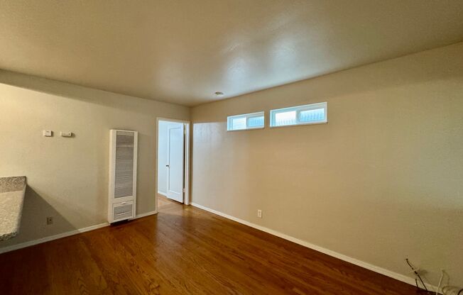 1 bed, 1 bath, 700 sqft, $1,425, Unit #06