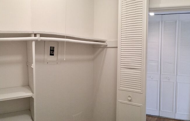 Studio, 1 bath, 334 sqft, $1,195, Unit 506