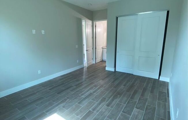 3 beds, 2 baths, 2,064 sqft, $2,100, Unit 9008