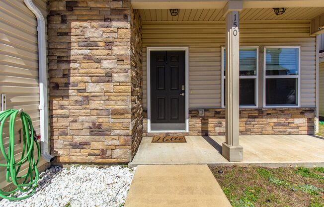 Huge, covered patio CRESTVIEW!!