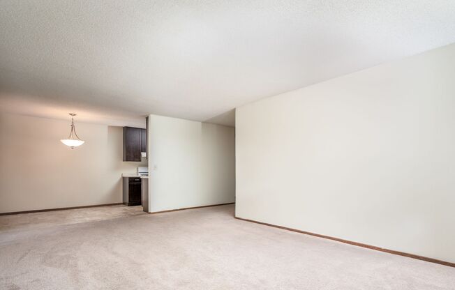 2 beds, 1 bath, 1,020 sqft, $1,395, Unit 295-203