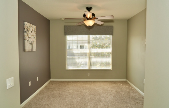 2255 KINGS PALACE DR
