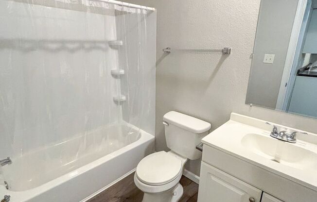 1 bed, 1 bath, 585 sqft, $688, Unit Unit 18