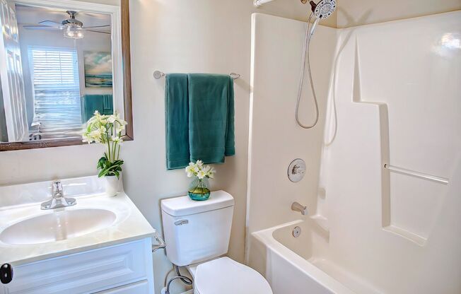 2 beds, 2 baths, $1,395, Unit 3703-F