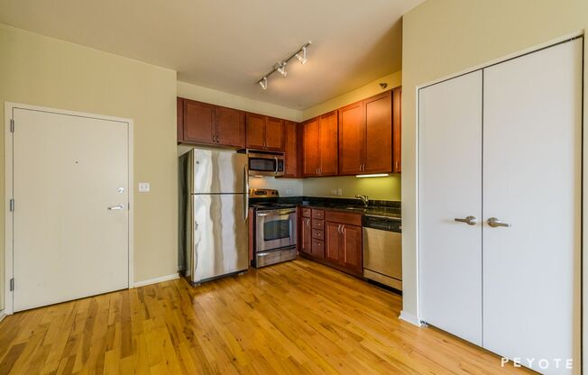 1 bed, 1 bath, 600 sqft, $2,000, Unit Unit 909