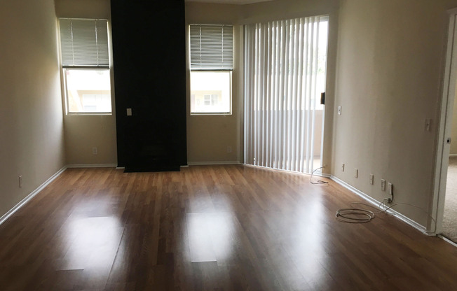 2 beds, 2 baths, 1,000 sqft, $2,654, Unit 213