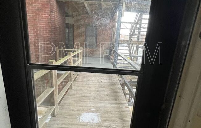 Studio, 1 bath, 250 sqft, $635, Unit 305