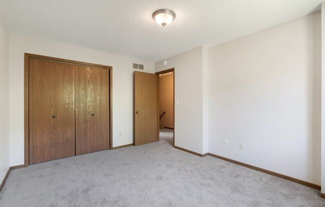 2 beds, 1.5 baths, $1,250