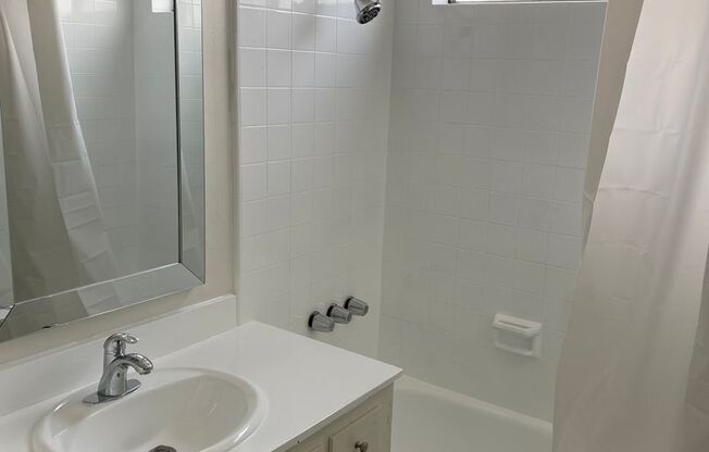 1 bed, 1 bath, $1,798, Unit 20