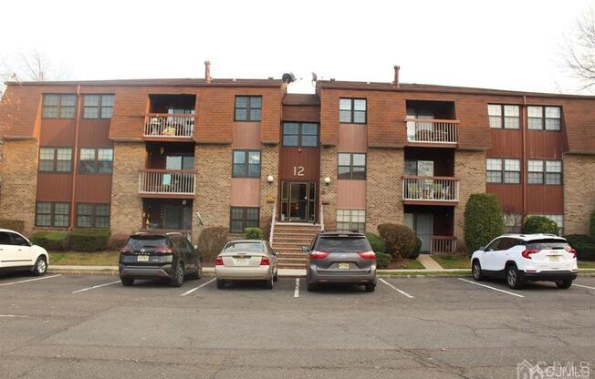 139 OVERLOOK CT