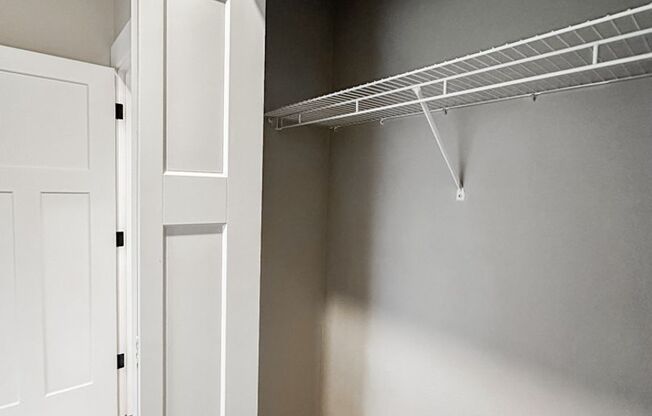 1 bed, 1 bath, 690 sqft, $1,300, Unit Cap5