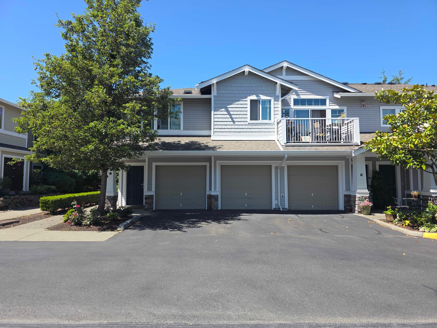Beautiful condo in the heart of Lakeland Hills!