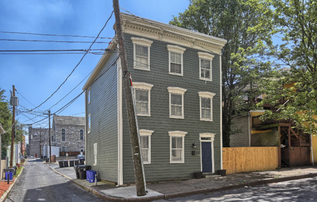 901 Capital St