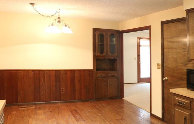 3 beds, 2 baths, $2,800