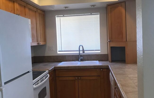 2 beds, 2 baths, 917 sqft, $1,300