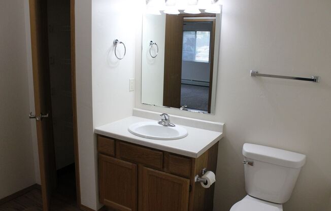 2 beds, 1 bath, 1,050 sqft, $1,149.99, Unit 154-01