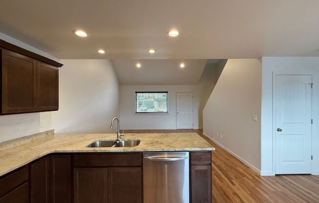 Fully Upgraded Executive Home For Lease